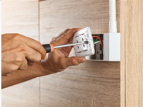 TWA CLIMATIZAÇÃO, HIGIENIZAÇÃO MANUTENÇÃO ELÉTRICA EM GERAL